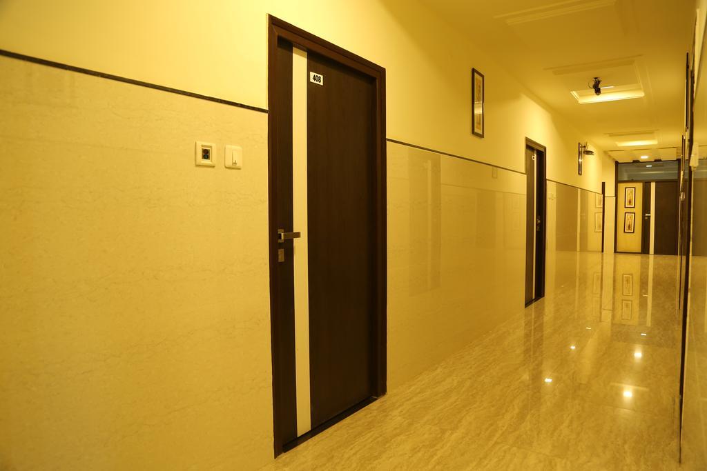 Hotel Shivananda 호스펫 외부 사진